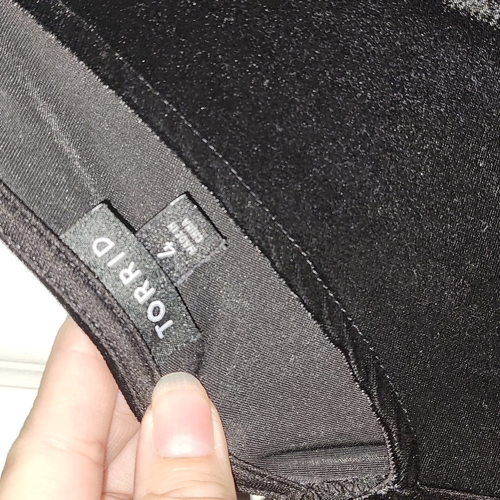 Torrid Black velvet Dress Sz 4 - Picture 3 of 9